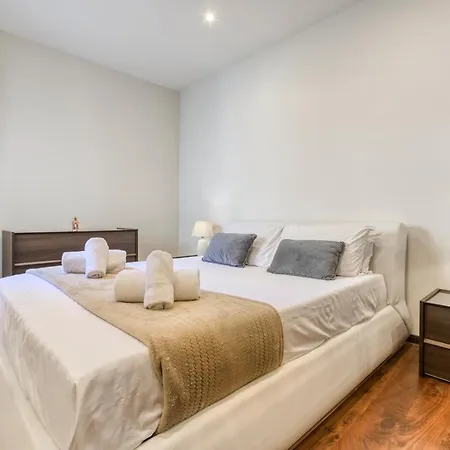 아파트 Luxurious, Equipped Home, With Mesmerising View By 360 Estates *