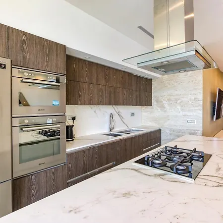 Luxurious, Equipped Home, With Mesmerising View By 360 Estates דירה סיינט פול ביי